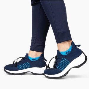 NWT Ortho Stretch Cushion Sneakers